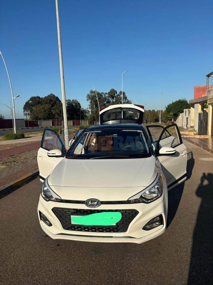 Hyundai i20, modèle 2020, moteur diesel.