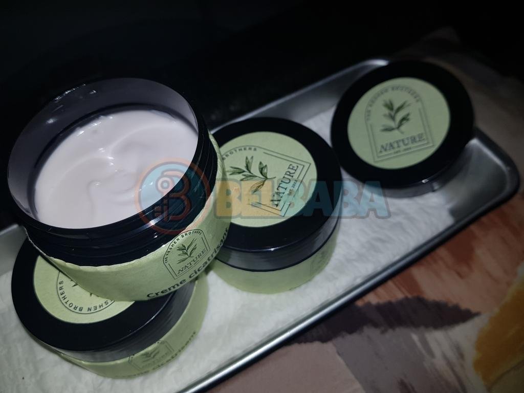 Produits cosmiques pour les 🍑🍒