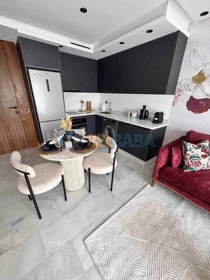 شقة للكراء في المعاريف