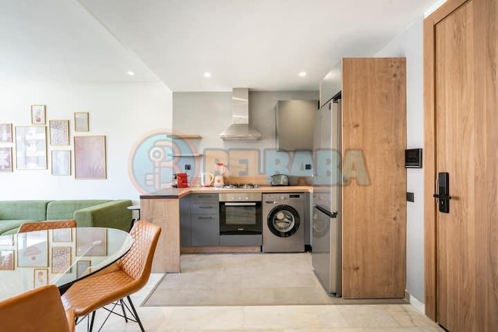 كراء شقة مفروشة يومي في كازا المعاريف قريبة من التوين سنتر