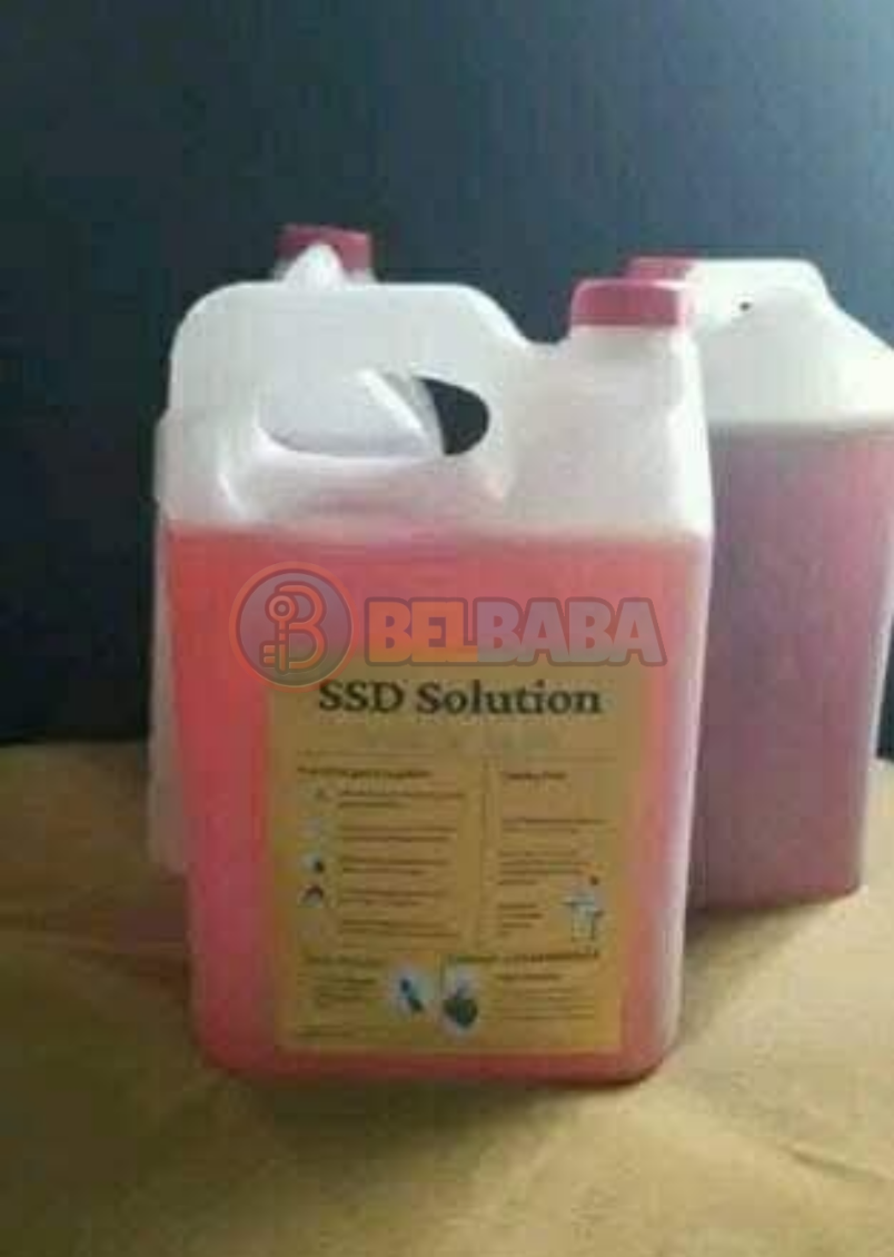 Laboratoire global nettoyage express en chimie monétaire billets noirs verts etc