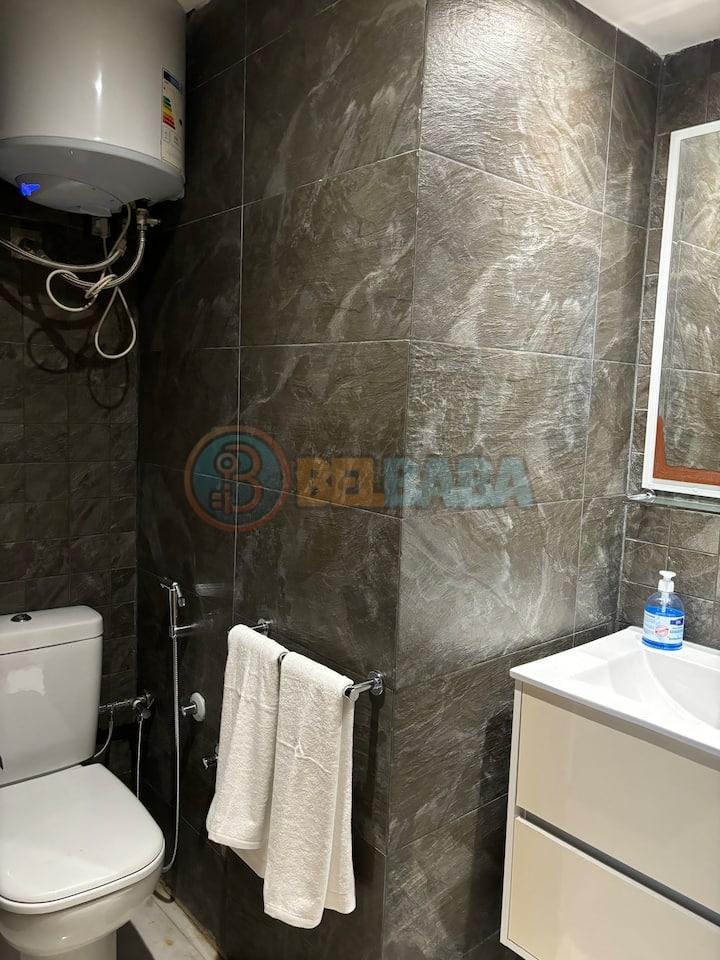 كراء شقة يومي في كازا قرب المعاريف مفروشة بالكامل