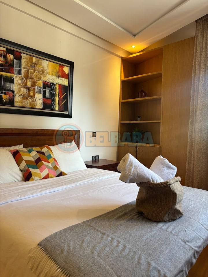 كراء شقة يومي في كازا قرب المعاريف مفروشة بالكامل