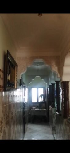 Maison à vendre dans le quartier d’Al Wahda, rez-de-chaussée et premier étage