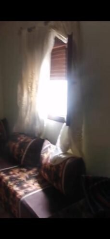 Maison à vendre dans le quartier d’Al Wahda, rez-de-chaussée et premier étage