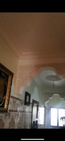 Maison à vendre dans le quartier d’Al Wahda, rez-de-chaussée et premier étage