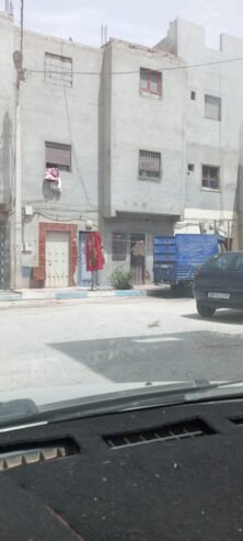 Maison à vendre dans le quartier d’Al Wahda, rez-de-chaussée et premier étage