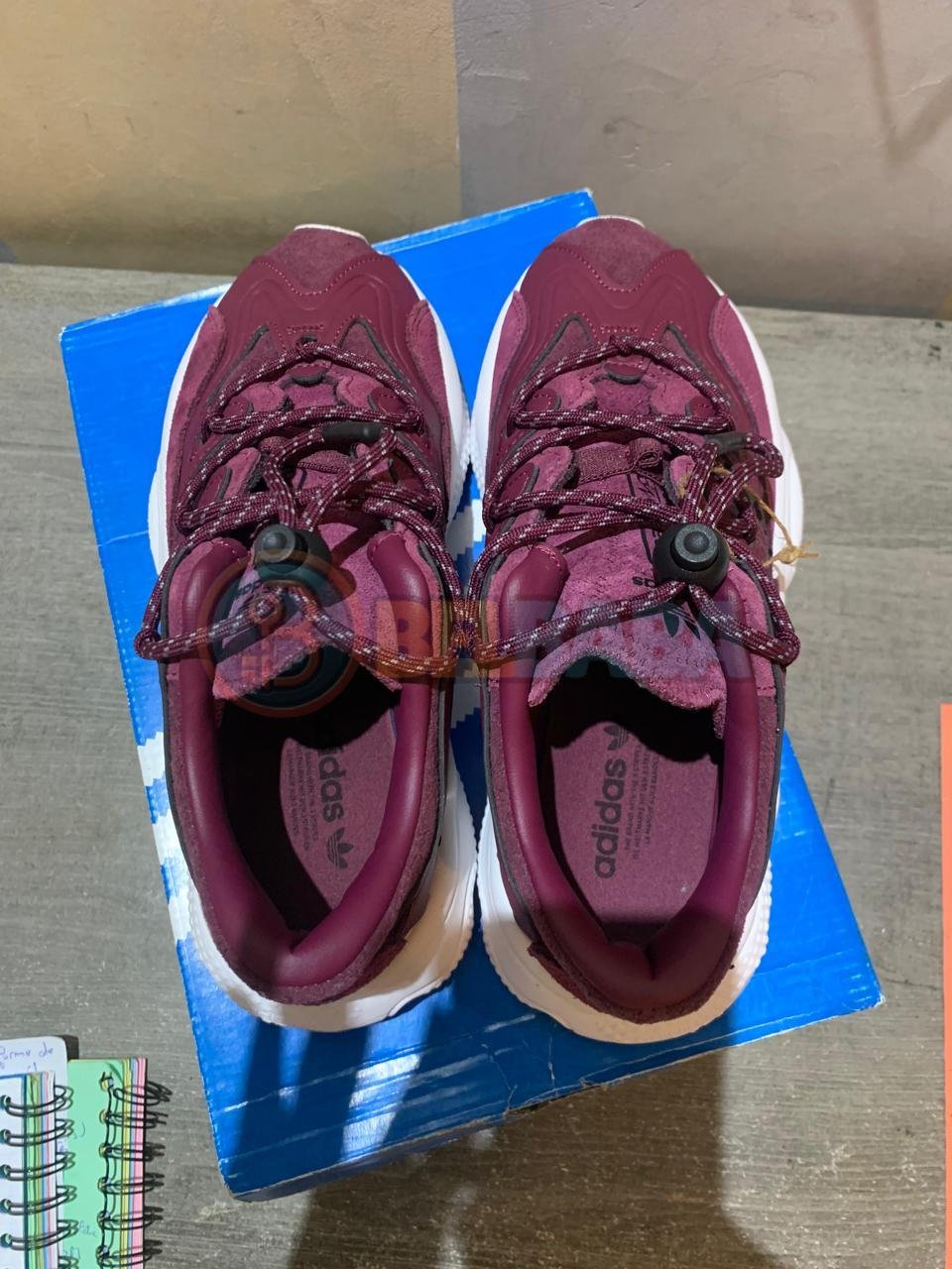 Sneakers ADIDAS ORIGINAL OZWEEGO PLUS W pour fille